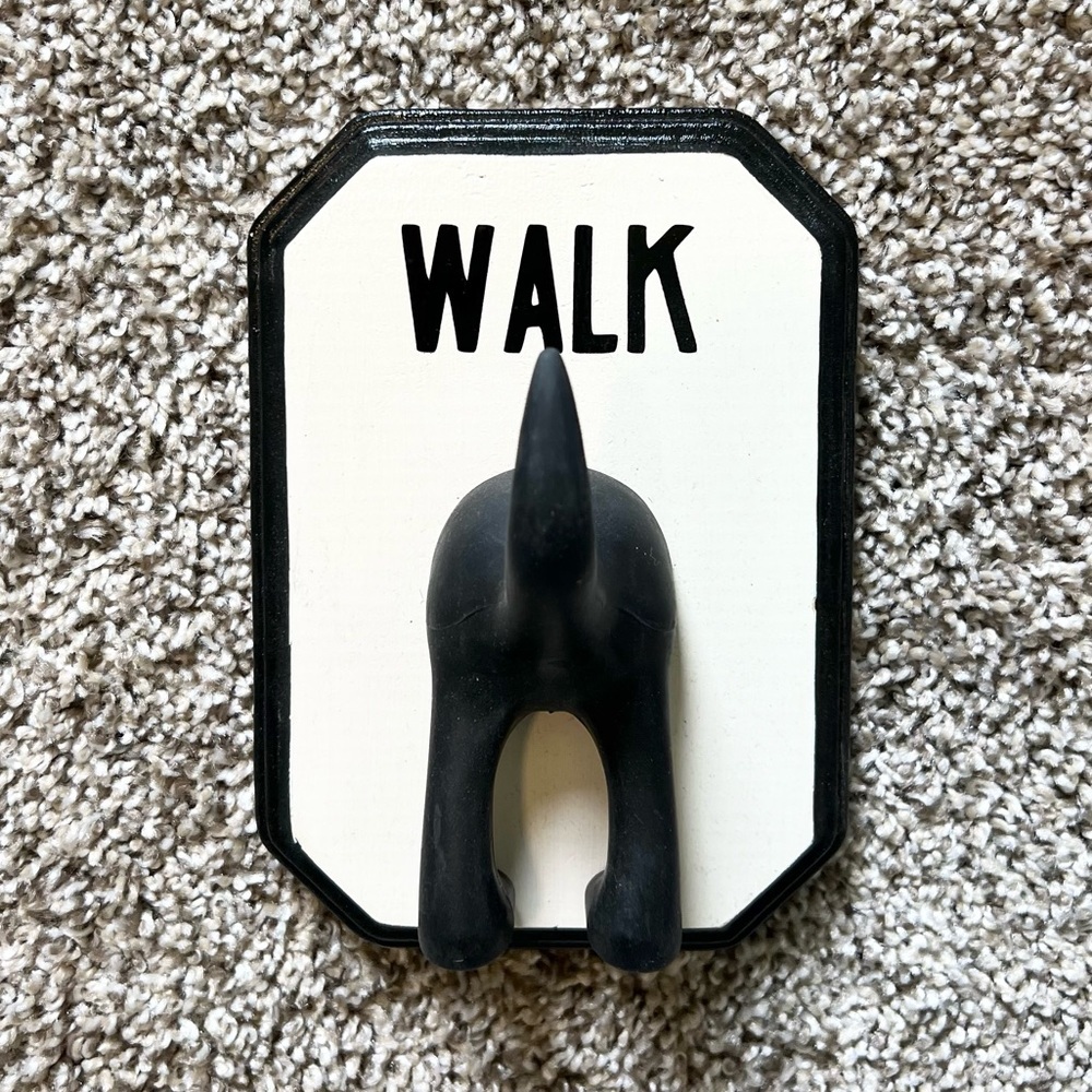NEW Dog Leash Holder